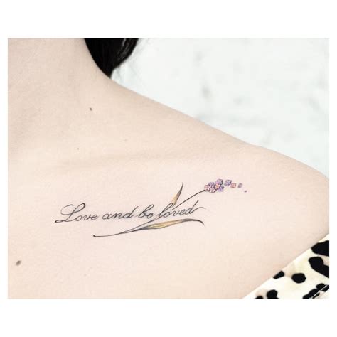 tatuajes pequeos para el pecho|Tatuajes pequeños en el pecho para mujer: + 40 diseños。